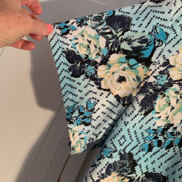 Rebecca Malone 2X Blue & White Floral Short Sleeve T-Shirt - Picture 4 of 5